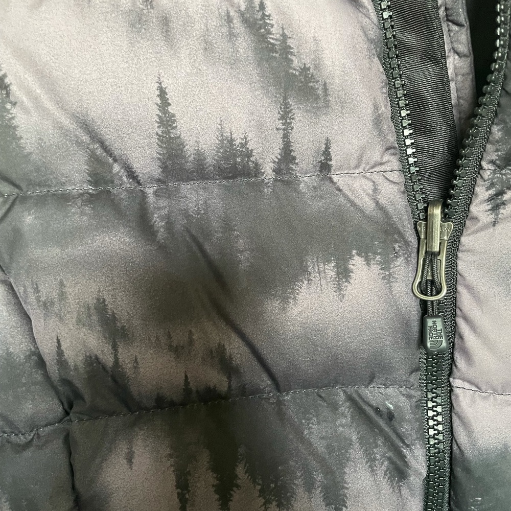 The North Face puffy vest - Picture 3 of 4